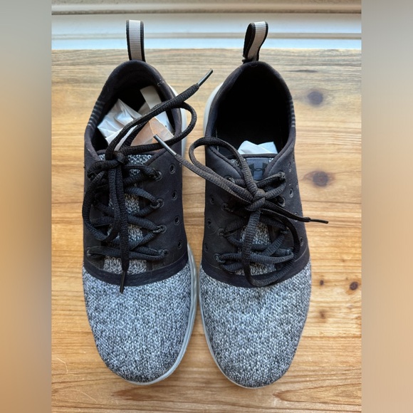 Under Armour Men’s Sneakers 8 - Picture 3 of 7